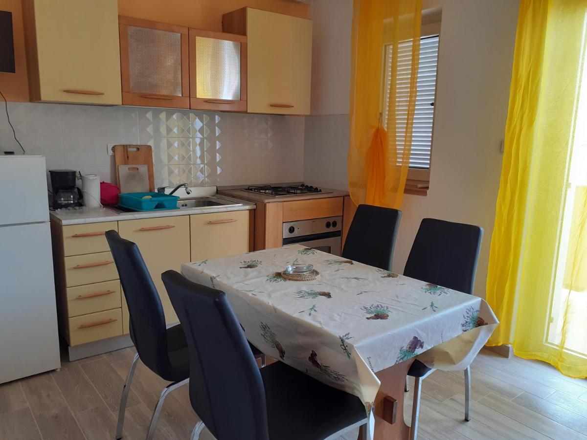 Apartments Rajka Лопар Экстерьер фото