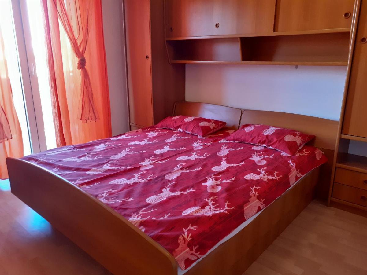 Apartments Rajka Лопар Экстерьер фото