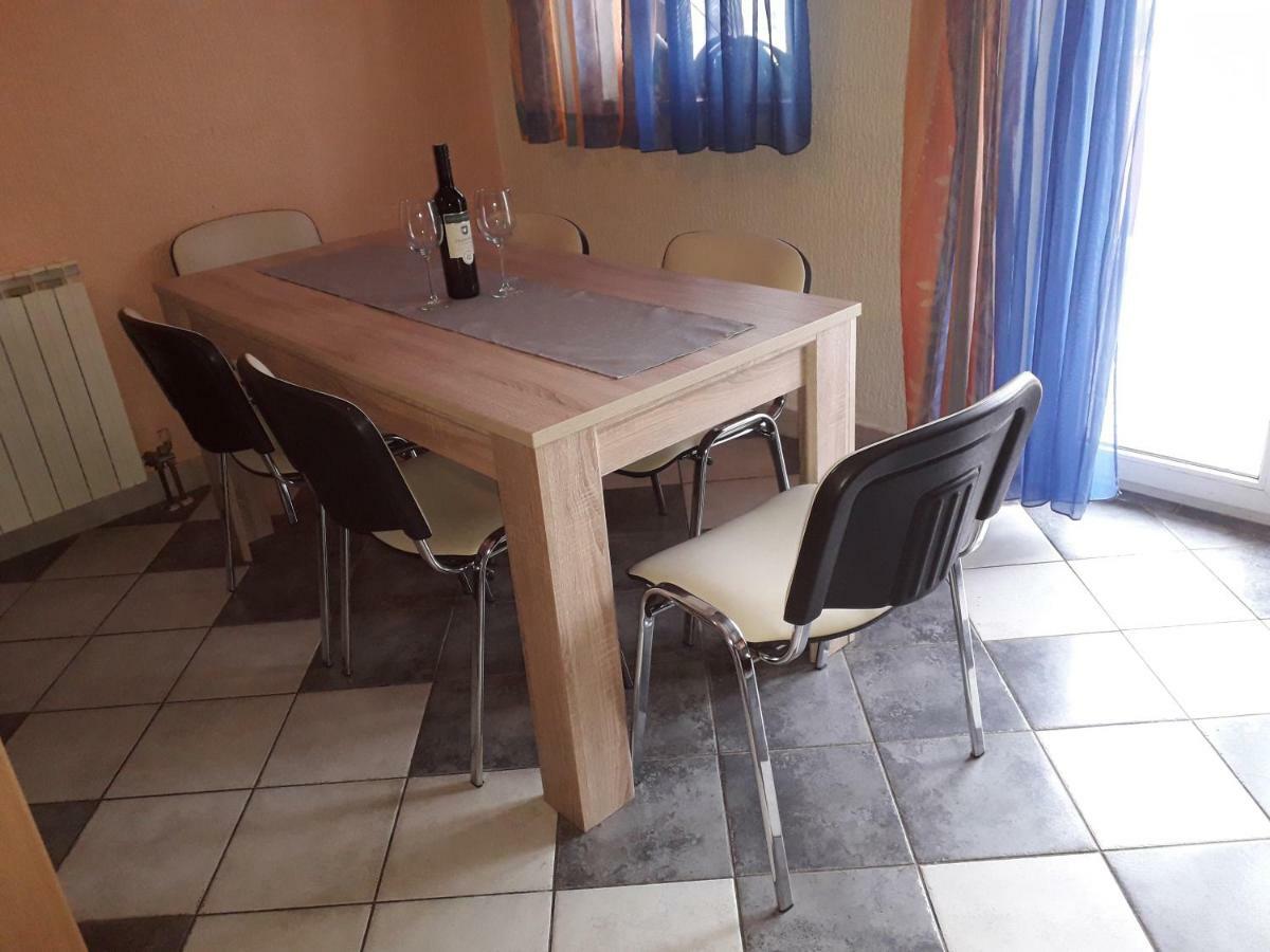Apartments Rajka Лопар Экстерьер фото