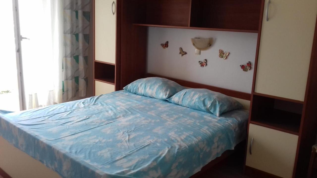 Apartments Rajka Лопар Экстерьер фото